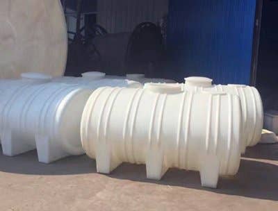 卧式塑料水塔