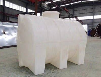 卧式塑料蓄水塔